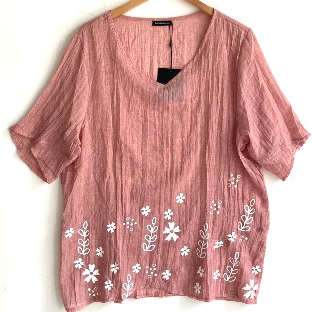 Just Fashion blush floral top, Size‎ 2XL, NWT